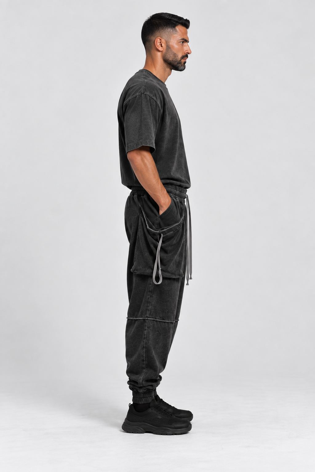 PANTALONE CON LACCI OVER