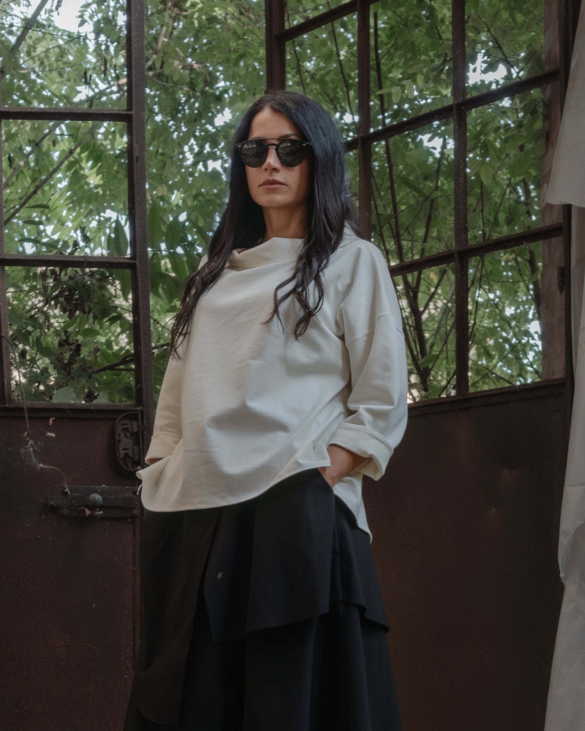 BLUSA CORTA CON COLLO A BARCA - OVERGROUND STORE