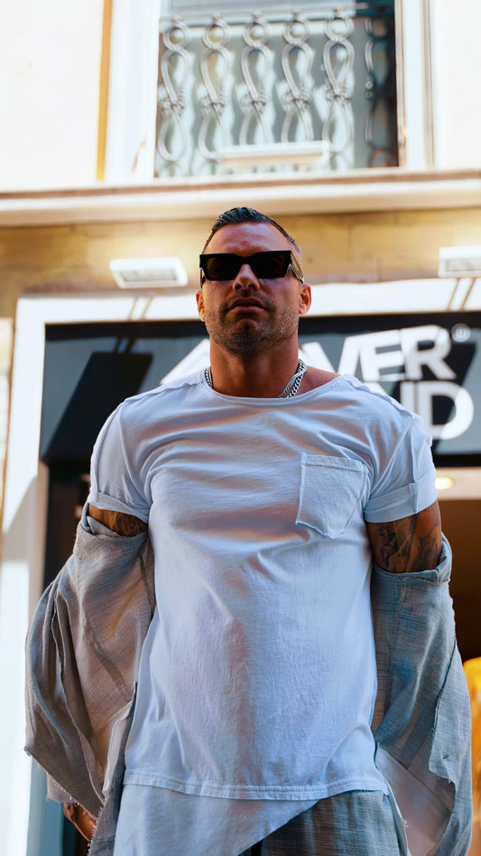 T-SHIRT CON TASCHINO LATERALE