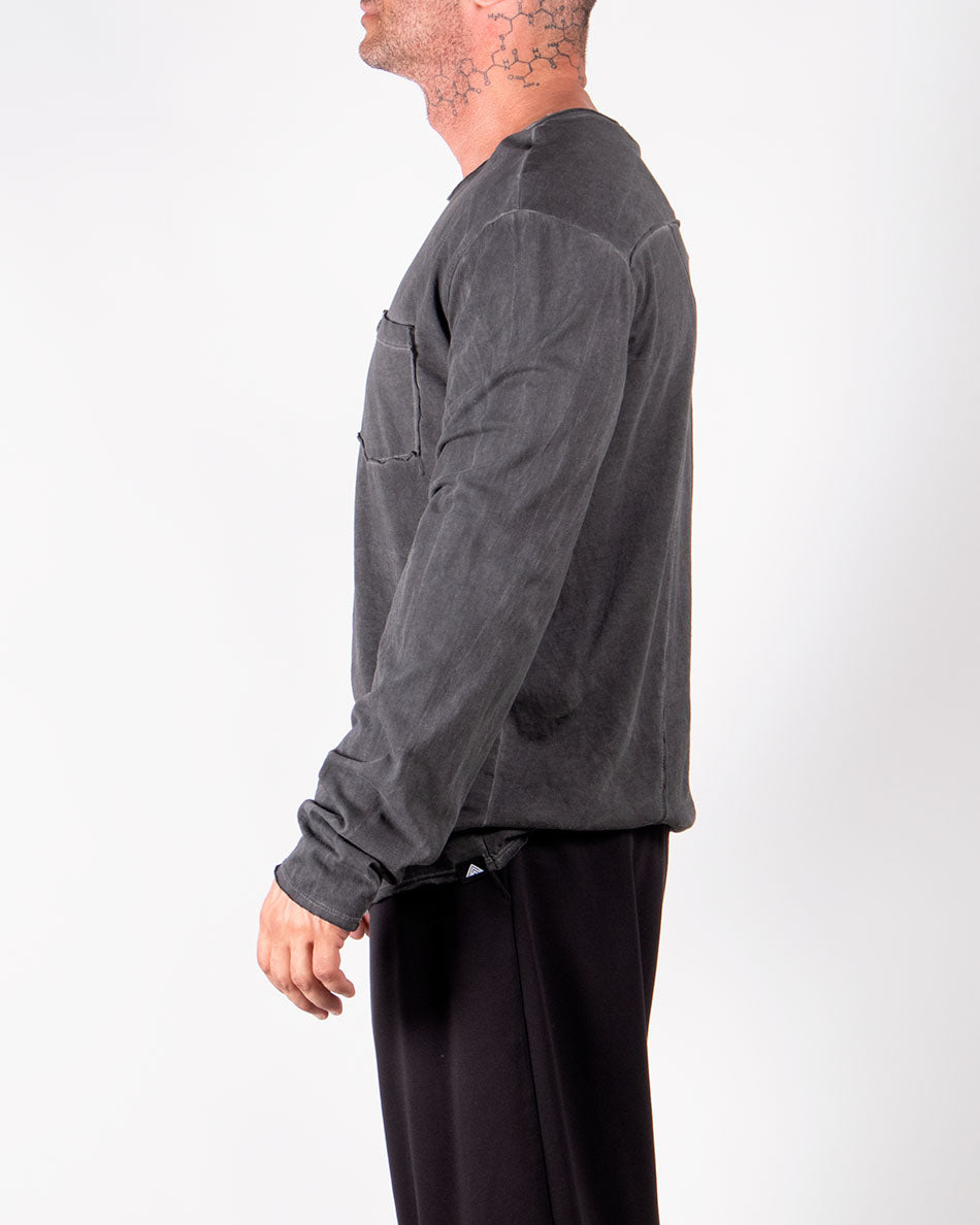 Long sleeve shirt with pocket