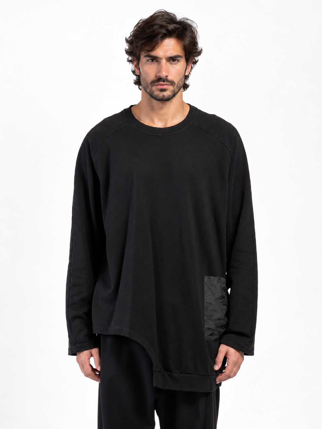 MAGLIA OVER CON SPACCO E TASCA LATERALE