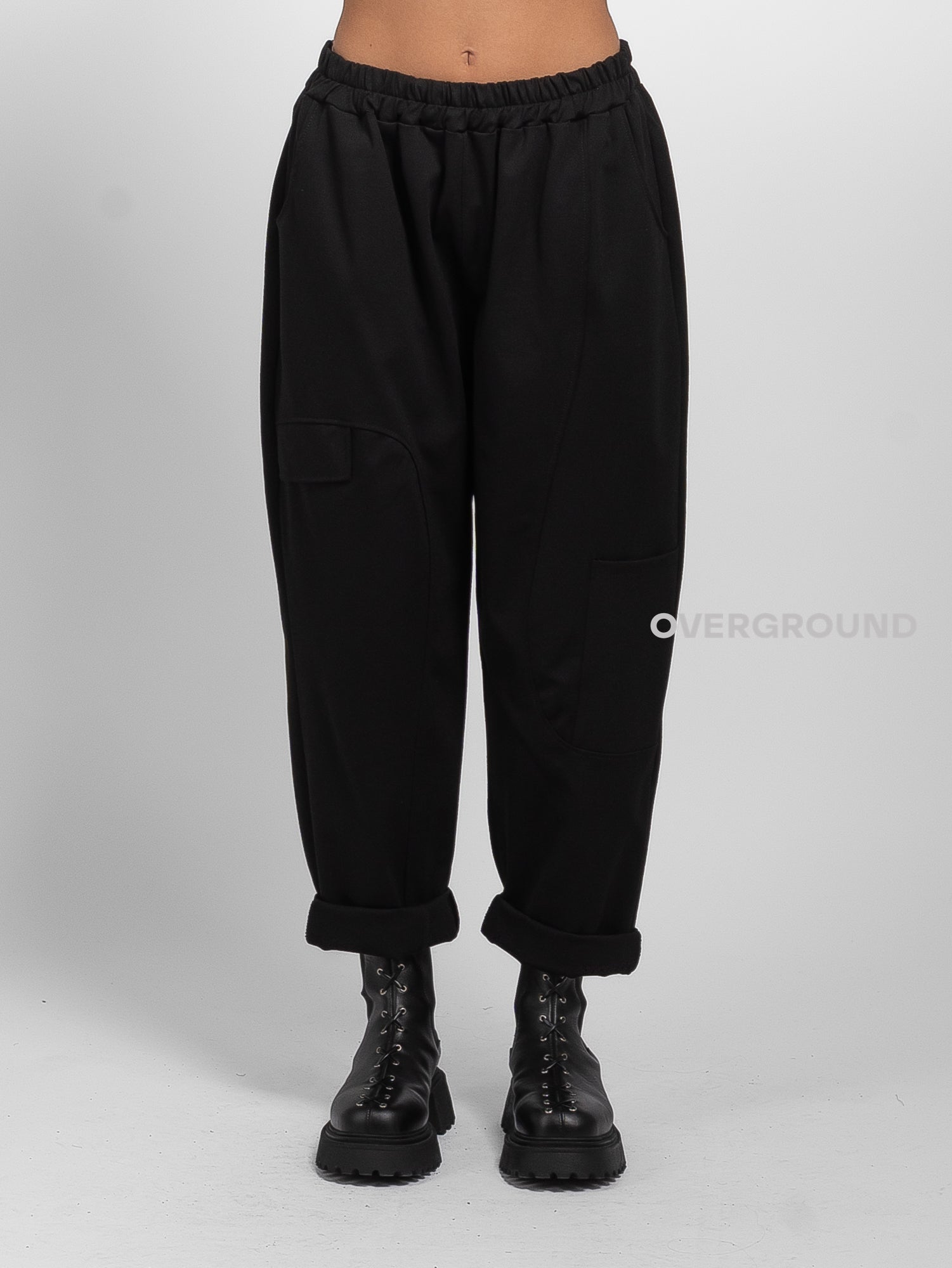 OVERSIZED TROUSERS WITH POCKET ON THE LEG AND FLAP