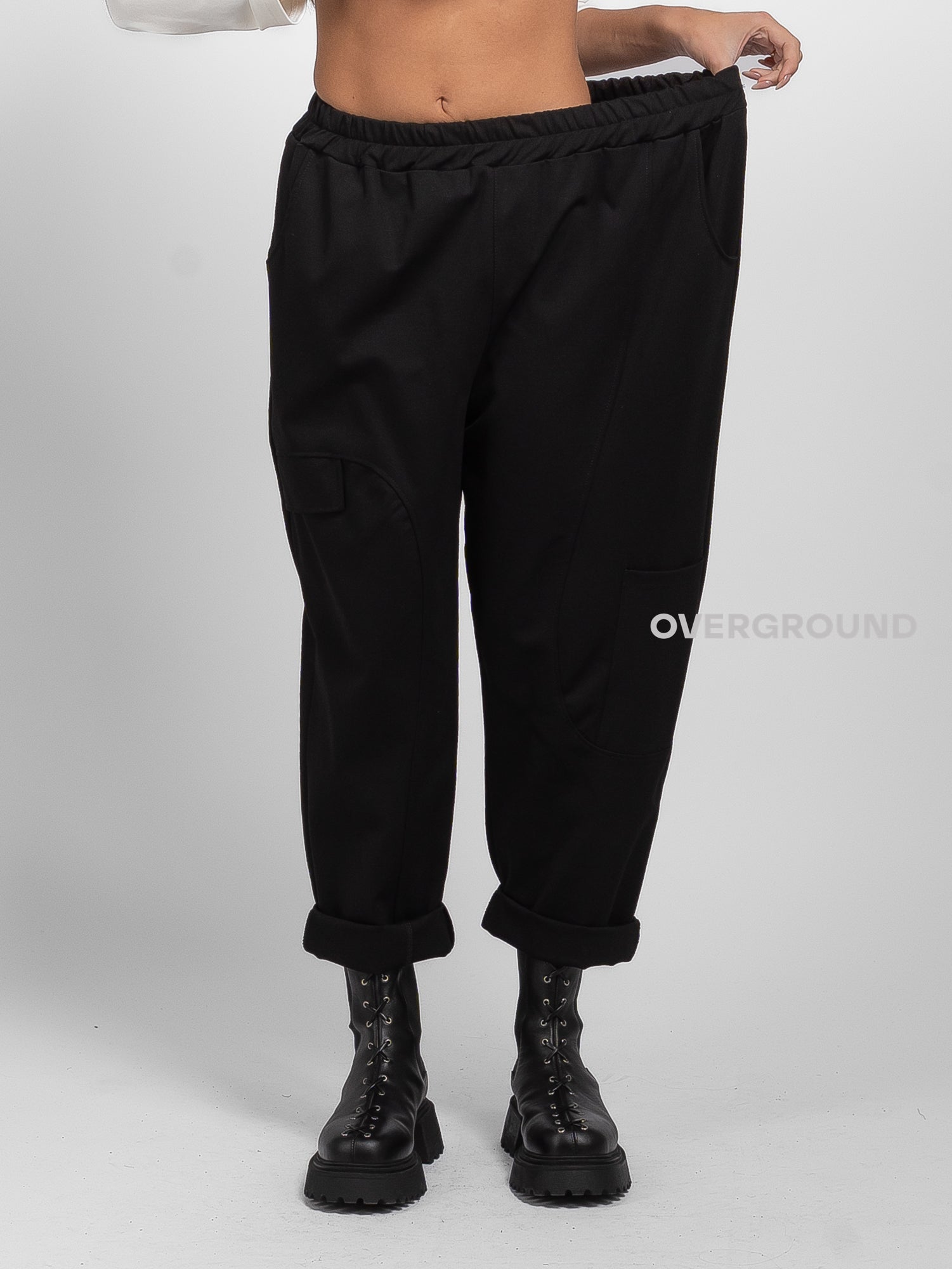 OVERSIZED TROUSERS WITH POCKET ON THE LEG AND FLAP