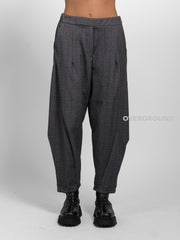 PANTALONE OVER RIGATO CON CUCITURE SUL GAMBULE