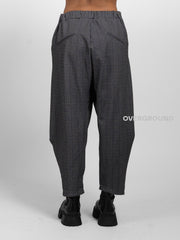 PANTALONE OVER RIGATO CON CUCITURE SUL GAMBULE