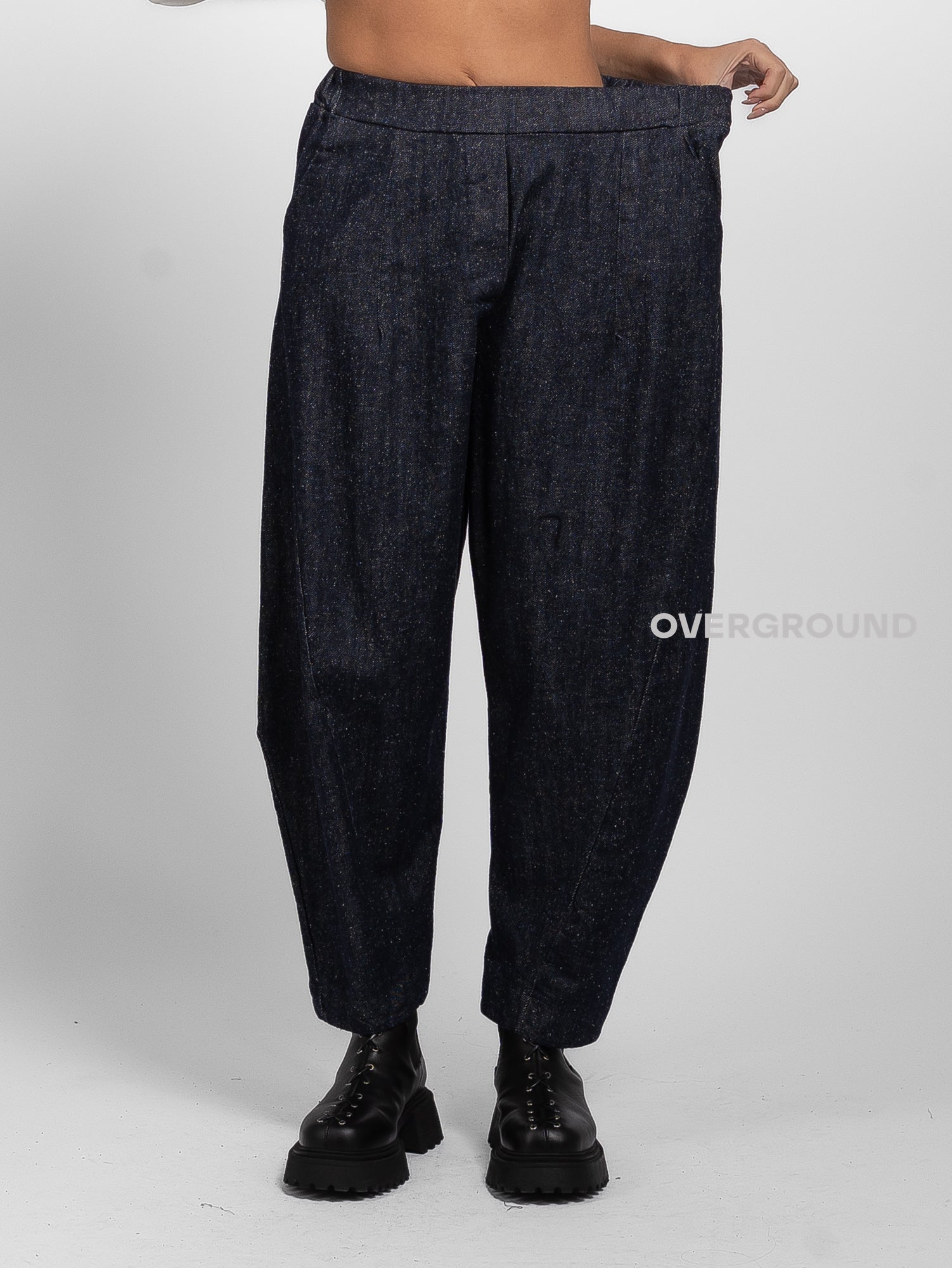 OVERSIZED TROUSERS WITH STITCHING ON THE LEG IN VISCOSE