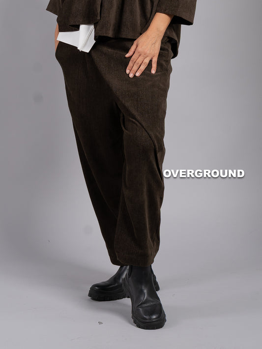 OVERSIZED-HOSE MIT PATTE UND KNOPF