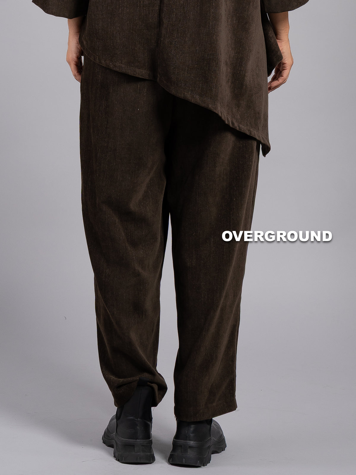 PANTALONE OVER CON PATTINA E BOTTONE