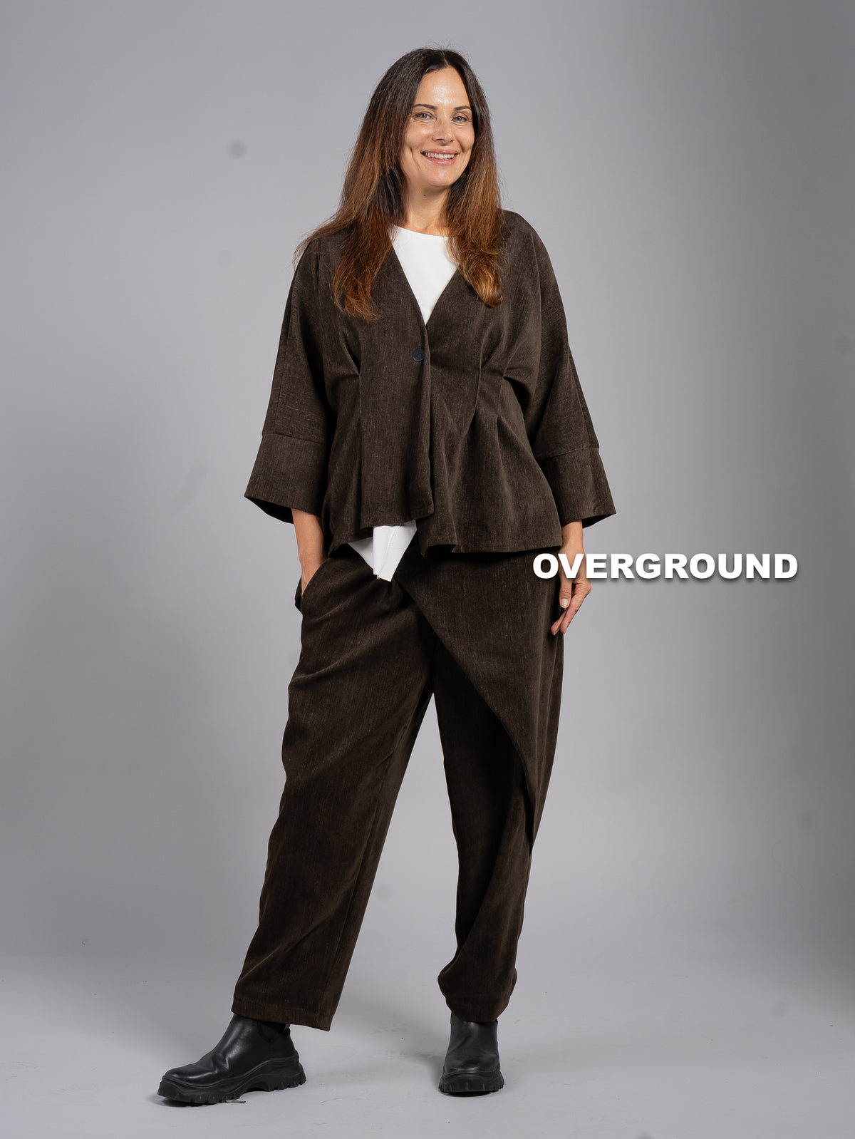 PANTALONE OVER CON PATTINA E BOTTONE