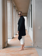 Shawl coat with three Z side buttons