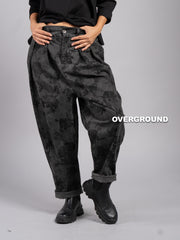 GEMUSTERTE OVERSIZE-HOSE MIT BÜGELTFALTE AM BEIN