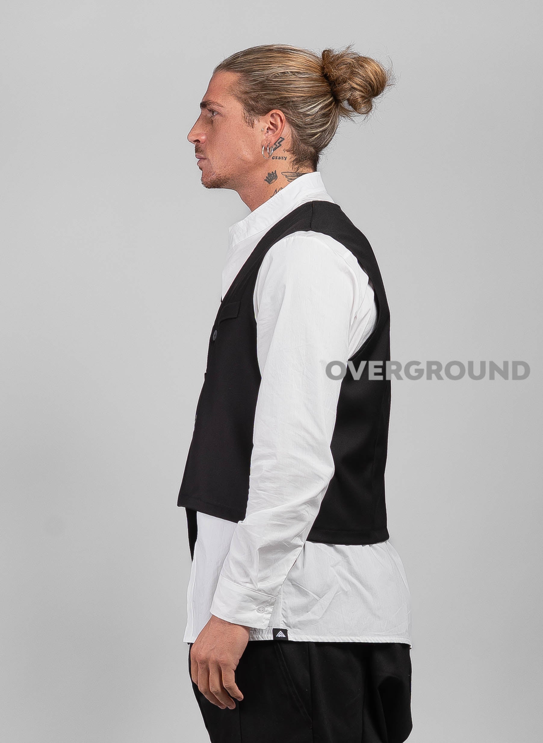 GILET CON ABBOTTONATURA ASIMMETRICA