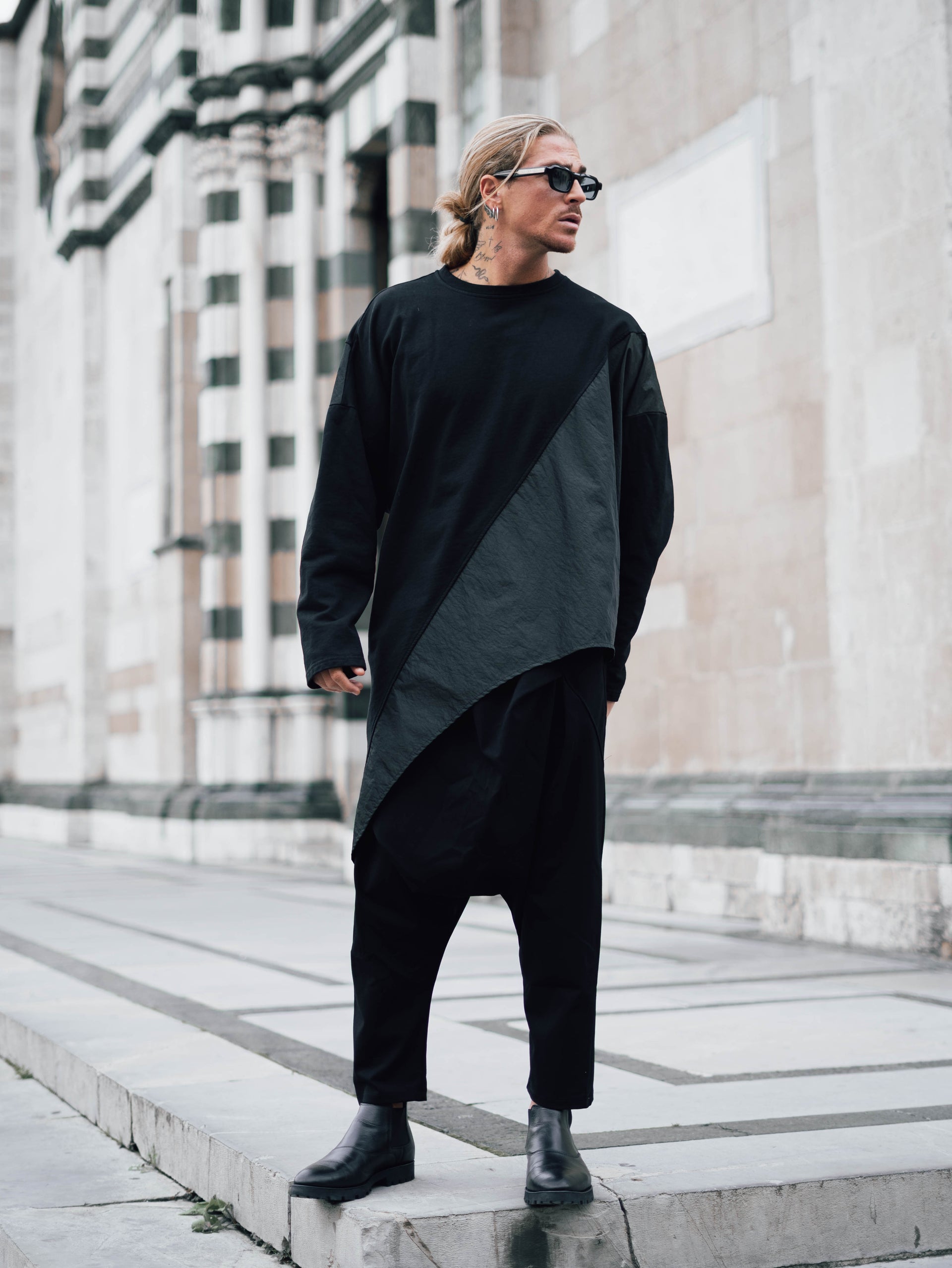 MAGLIA OVER ASIMMETRICA CON PUNTA