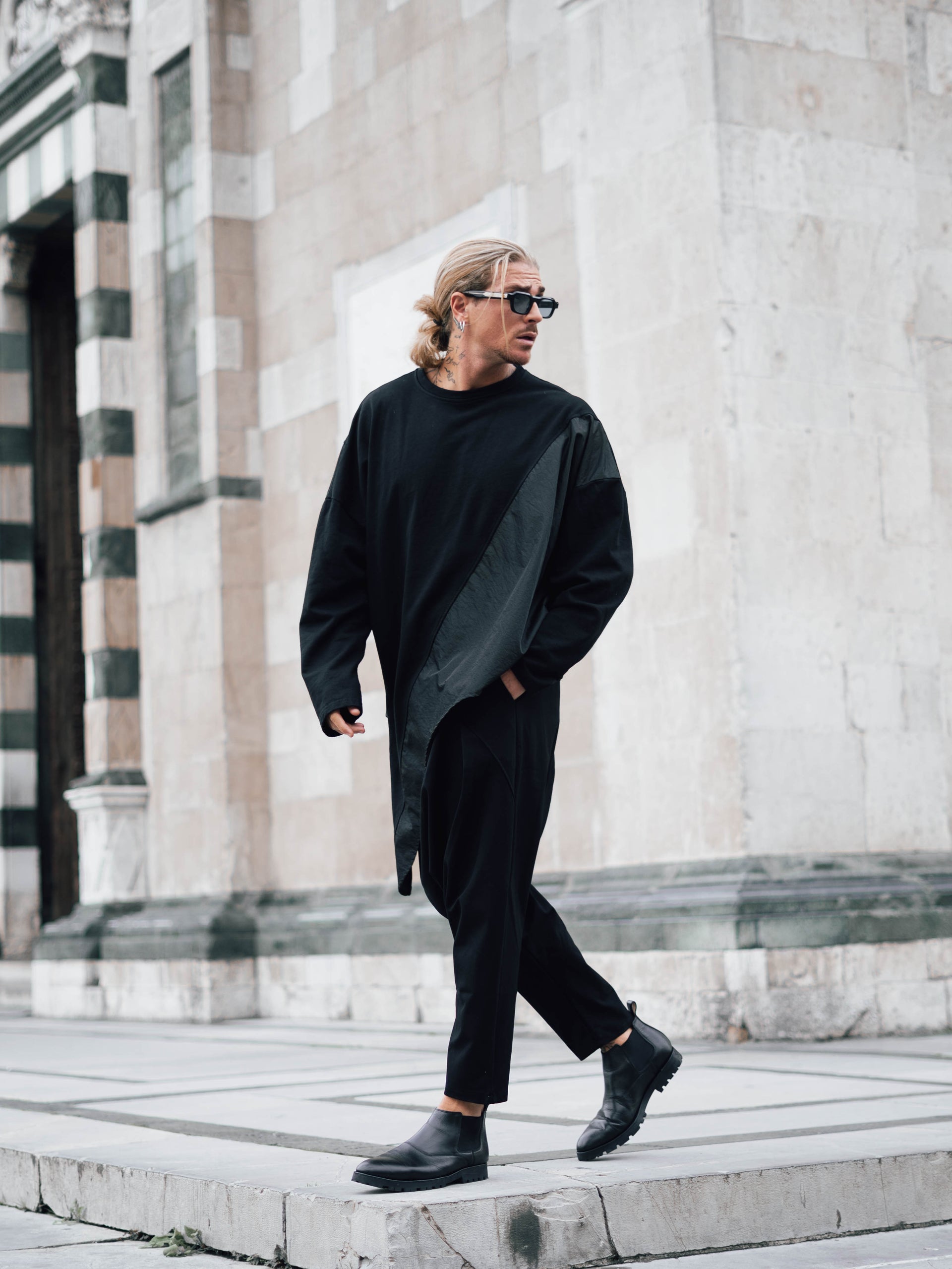 MAGLIA OVER ASIMMETRICA CON PUNTA