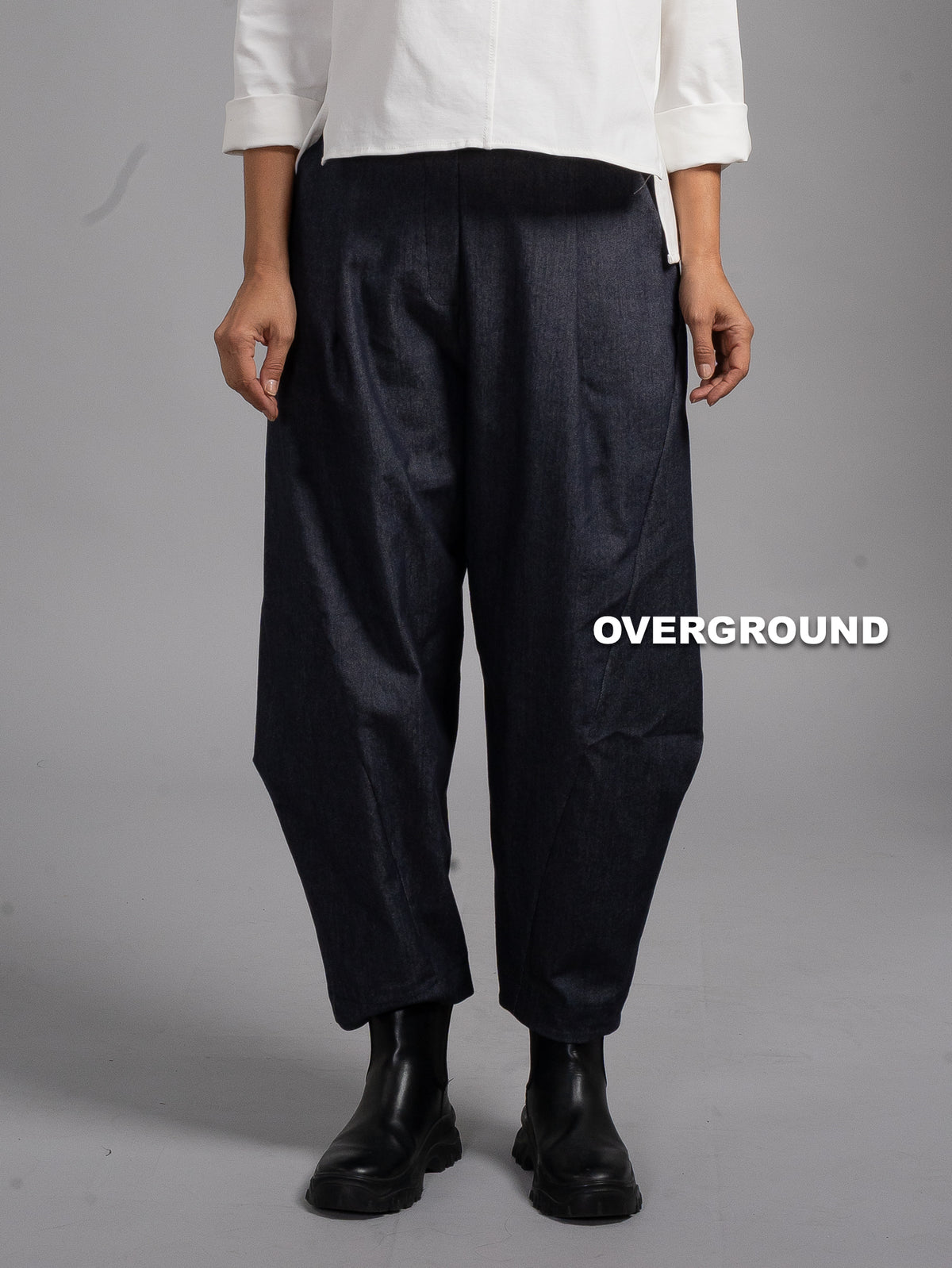 OVERSIZED TROUSERS WITH STITCHING ON THE LEG