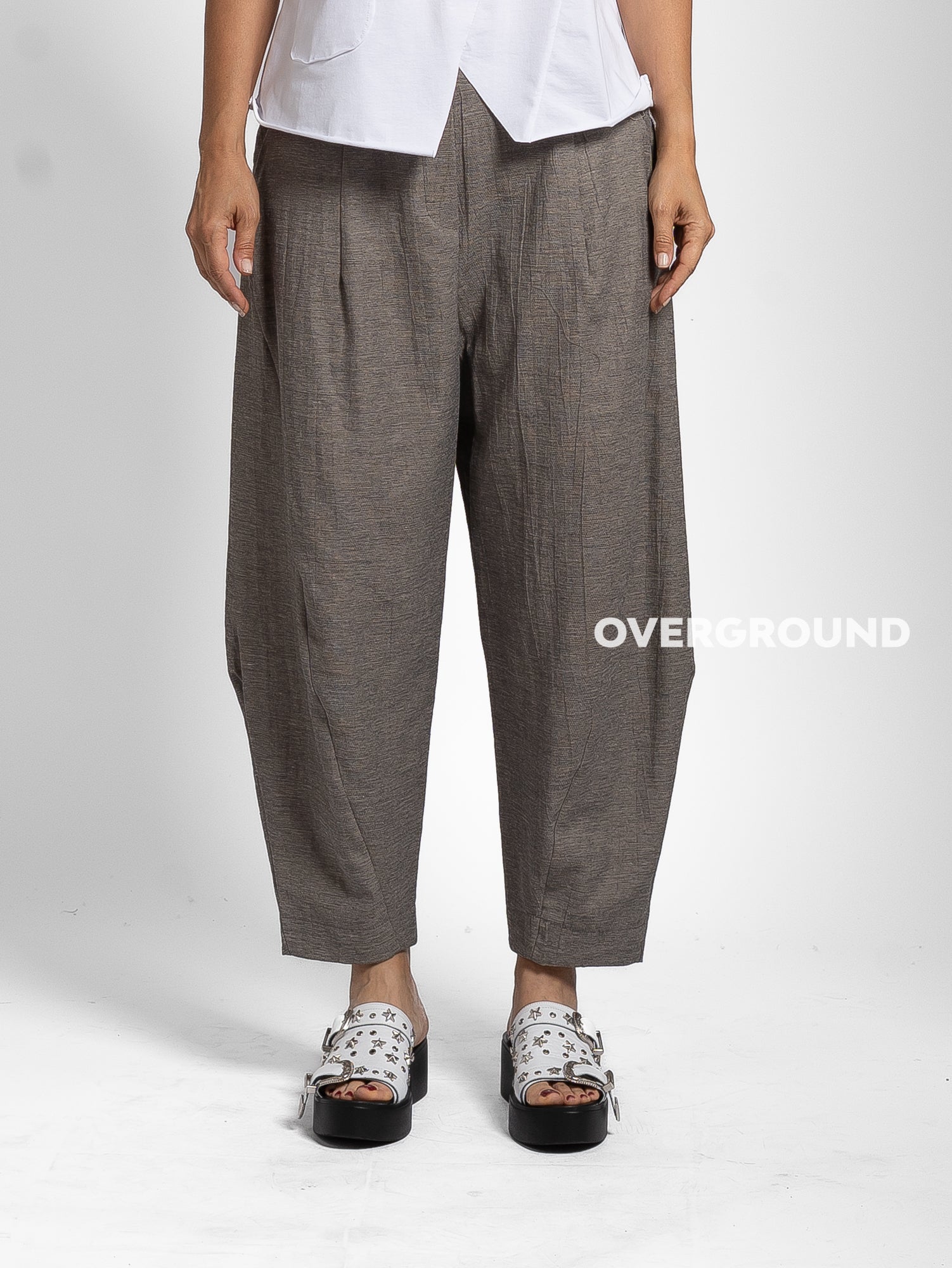 PANTALONE OVER LINO CON CUCITURE SUL GAMBULE