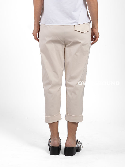 PANTALONE GAMBULE REGOLARE CON PATTINE E BOTTONI