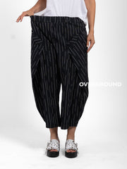 PANTALONE OVER RIGATO CON PATTINA E BOTTONE