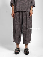 PANTALONE OVER CON TESSUTO LAVORATO