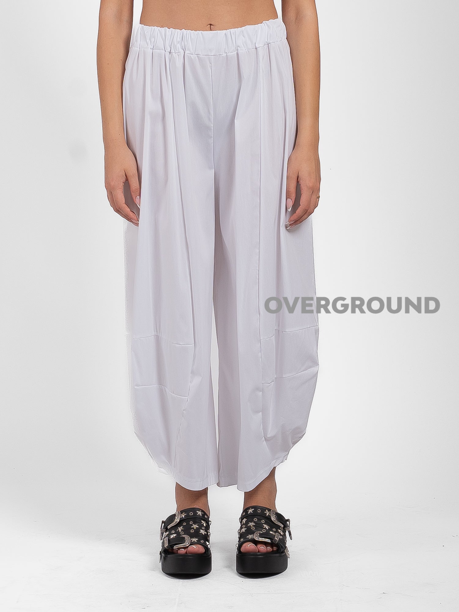PANTALONE OVER CON GAMBULE CON RIPRESA IN FONDO