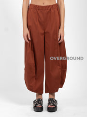 PANTALONE OVER CON GAMBULE CON RIPRESA IN FONDO