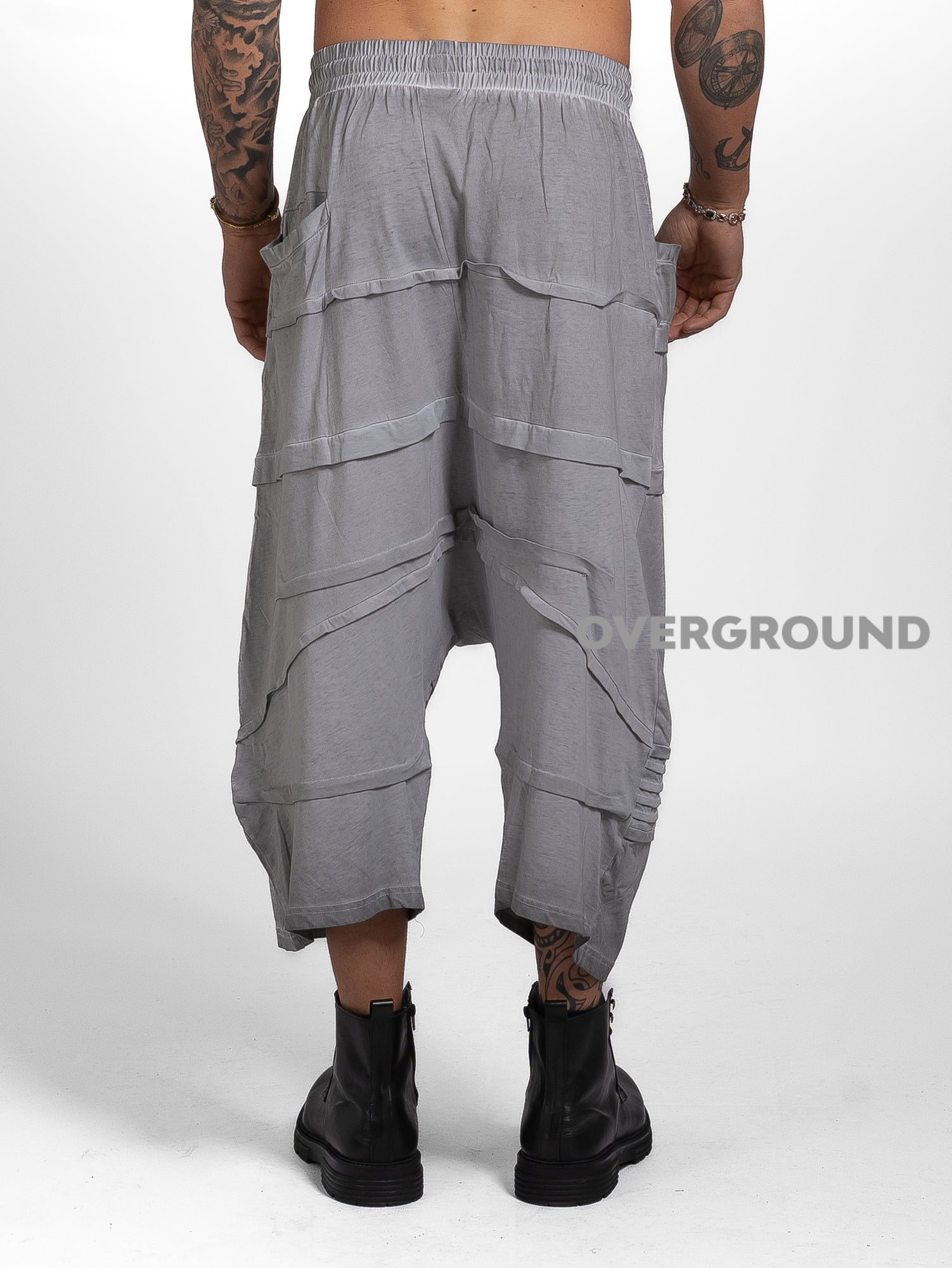 PANTALONE CORTO CAVALLO BASSO CON PIEGHE DAVANTI - OVERGROUND STORE 
