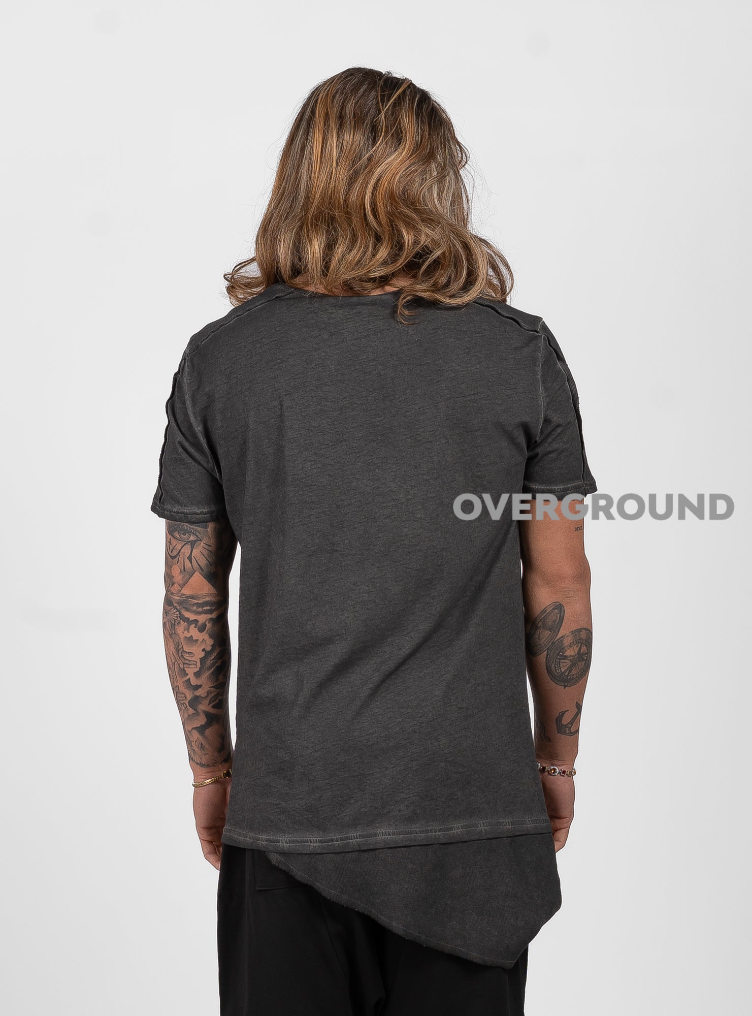 T- SHIRT CON PUNTA LATERALE E TASCHINO - OVERGROUND STORE 
