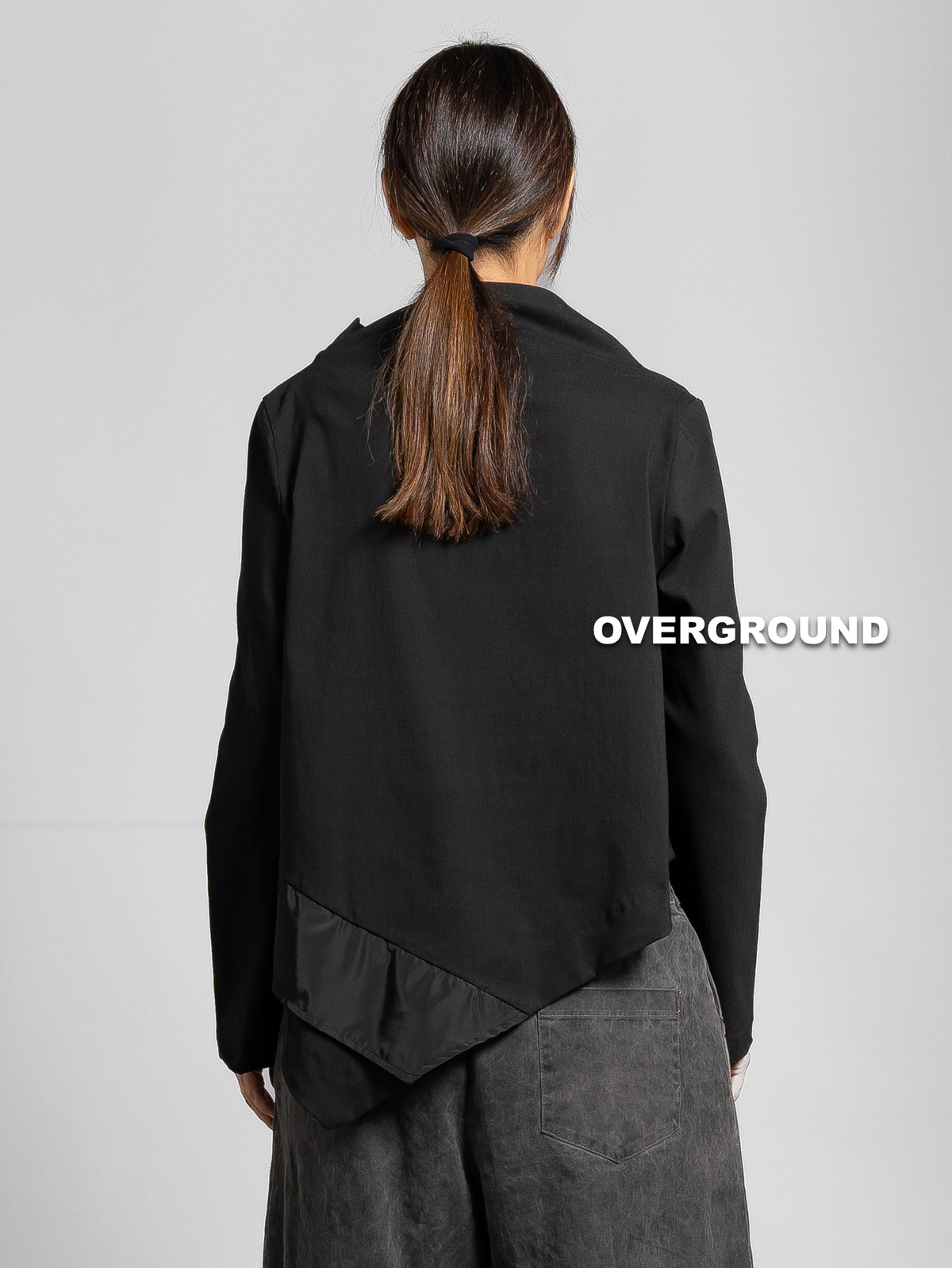 BLUSA OVER CON COLLO ALTO E PUNTA DAVANTI