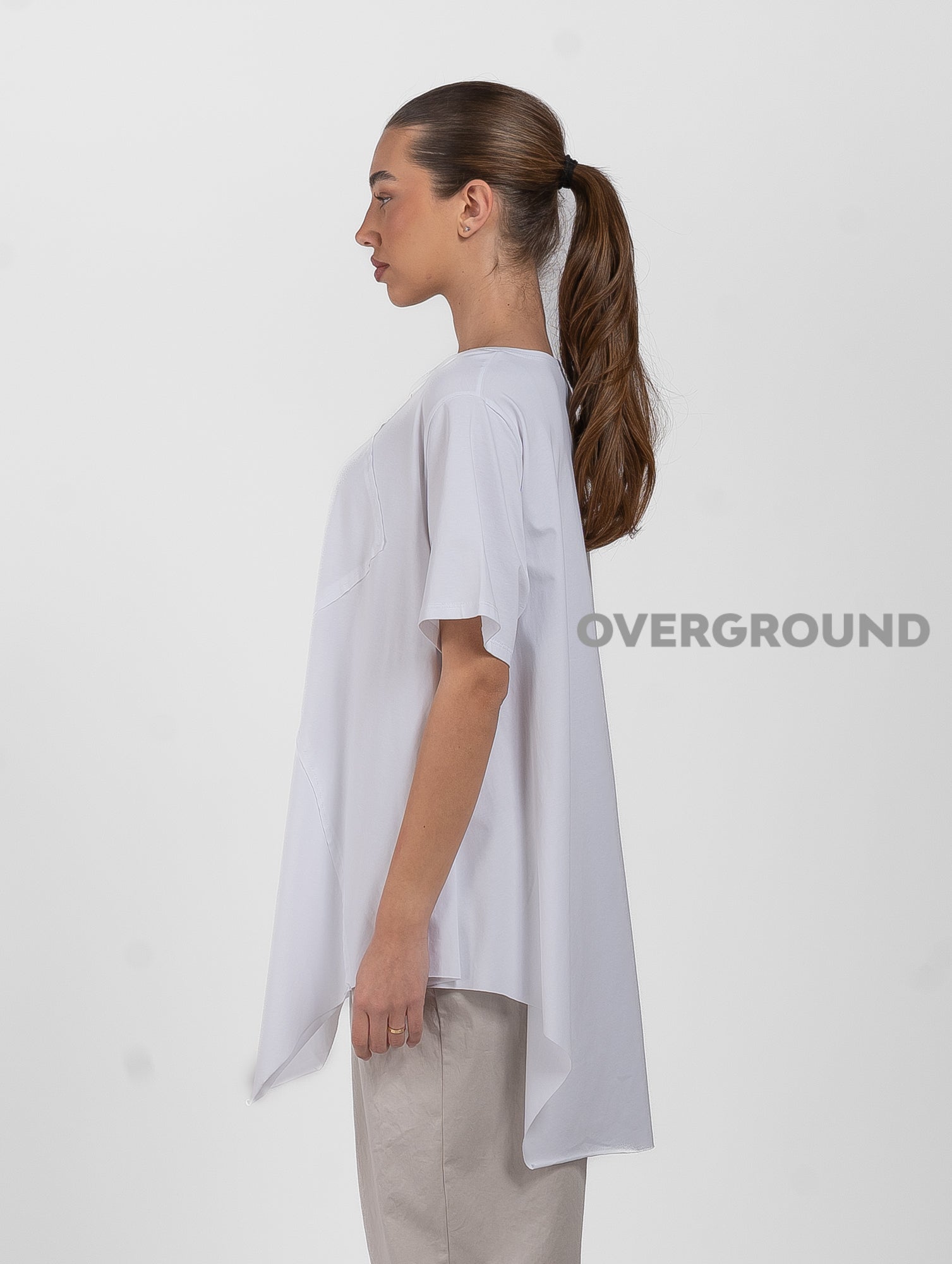 MAGLIA OVER ASIMMETRICA CON TASCA LATERALE E CUCITURE - OVERGROUND STORE 