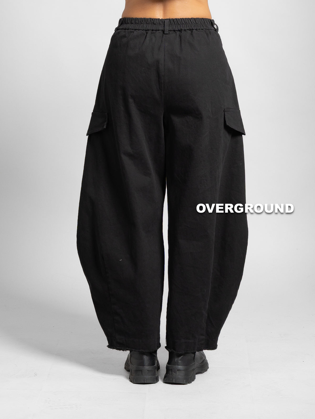 PANTALONE OVER CON PENS, CUCITURA SUL GAMBULE E FRONTALI E TASCHE - OVERGROUND STORE 