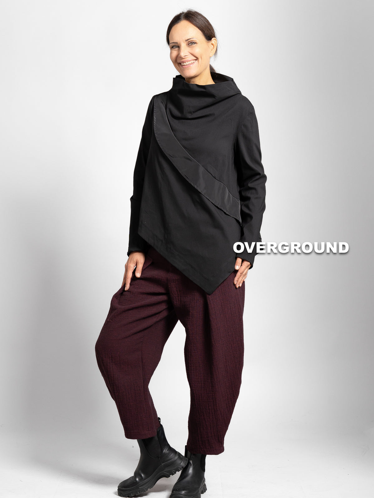 PANTALONE OVER TESSUTO LAVORATO CON PENS E CUCITURA SUL GAMBULE - OVERGROUND STORE 