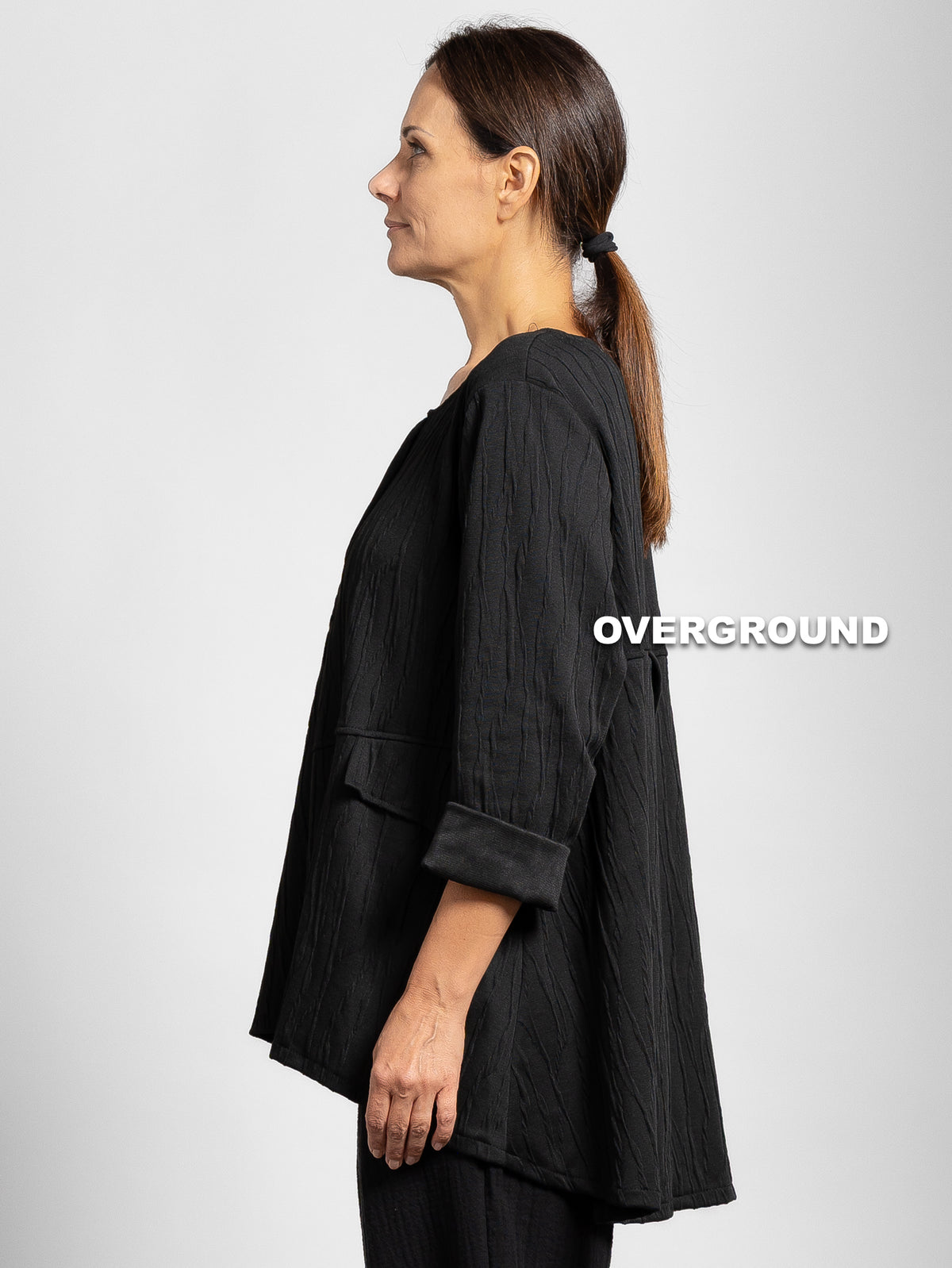 BLUSA OVER TESSUTO LAVORATO CON CUCITURE ASIMMETRICHE - OVERGROUND STORE 