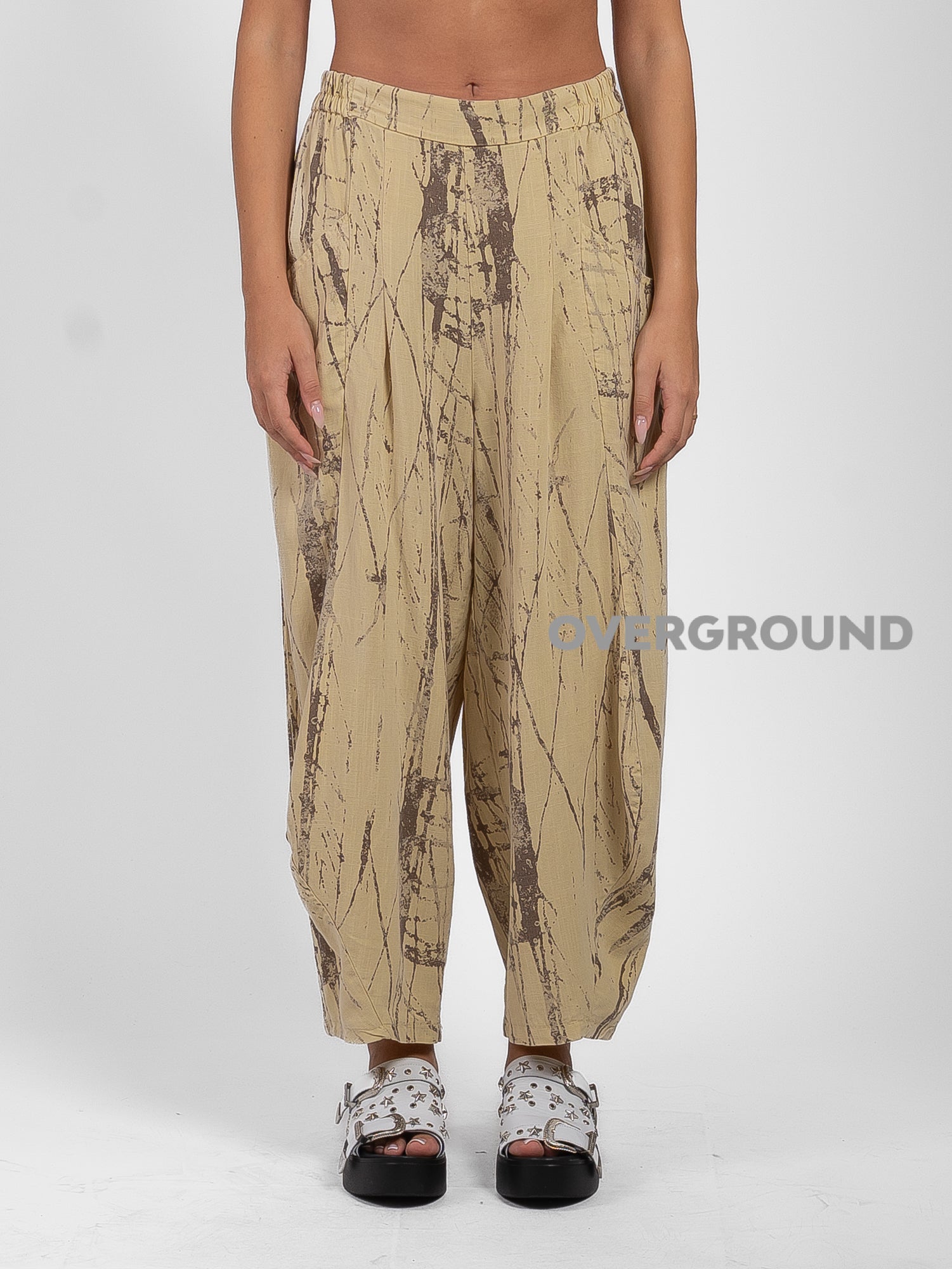 PANTALONE OVER FANTASIA CON TASCHE DAVANTI