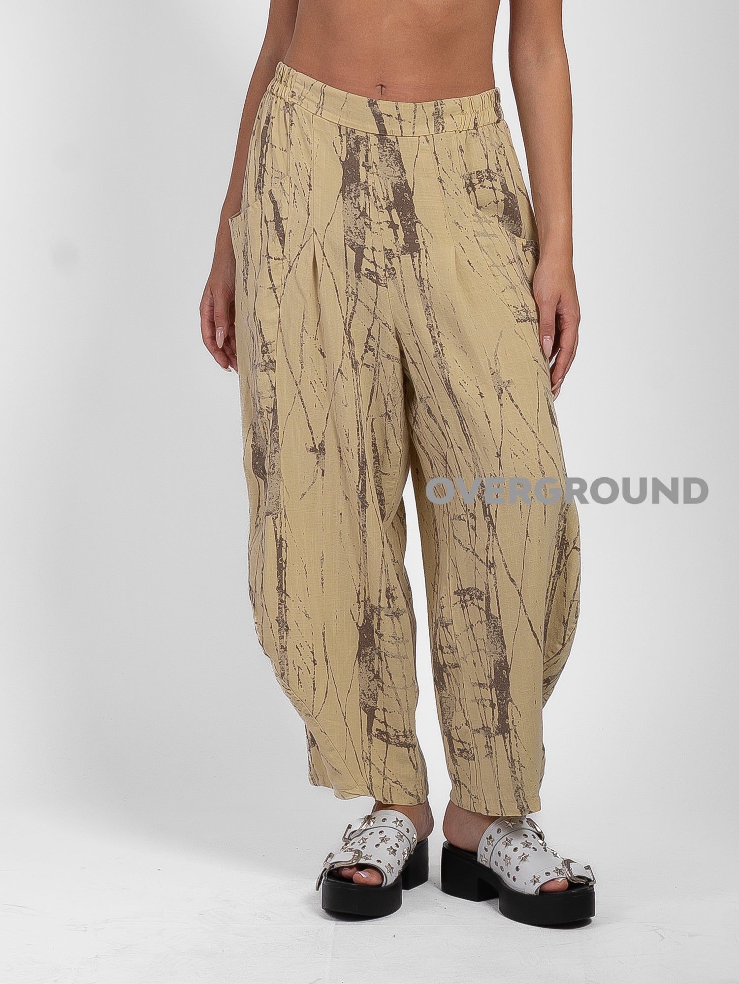 PANTALONE OVER FANTASIA CON TASCHE DAVANTI