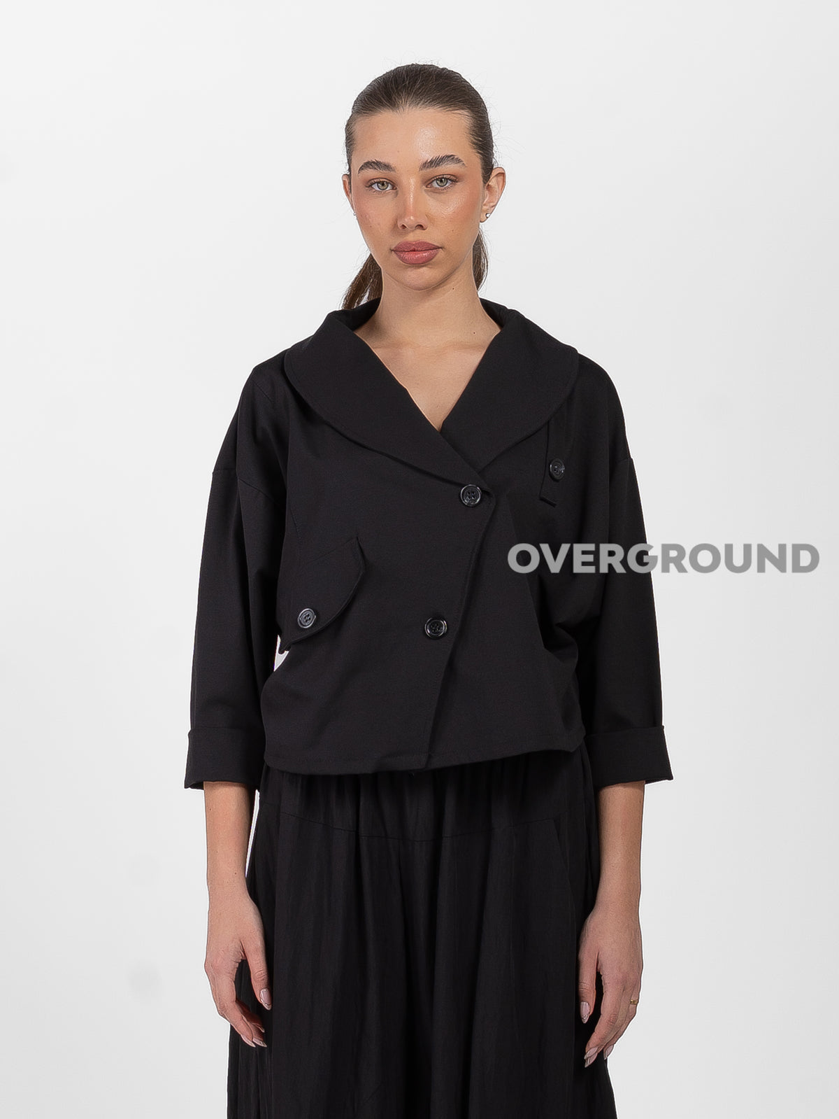 GIACCA CORTA CHIUSURA OBLIQUA E BOTTONI - OVERGROUND STORE 