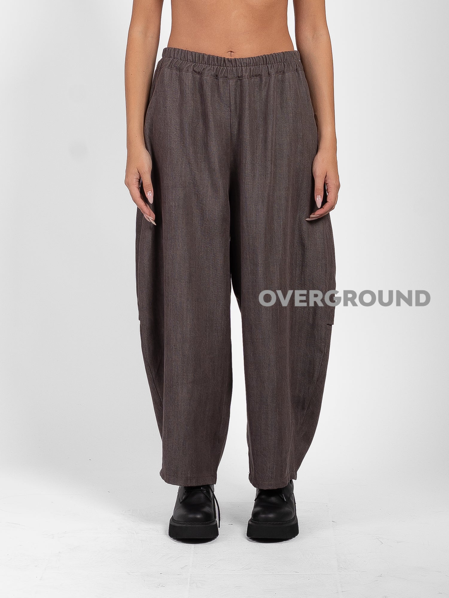 PANTALONE OVER GAMBULE LARGO E TASCONI DIETRO