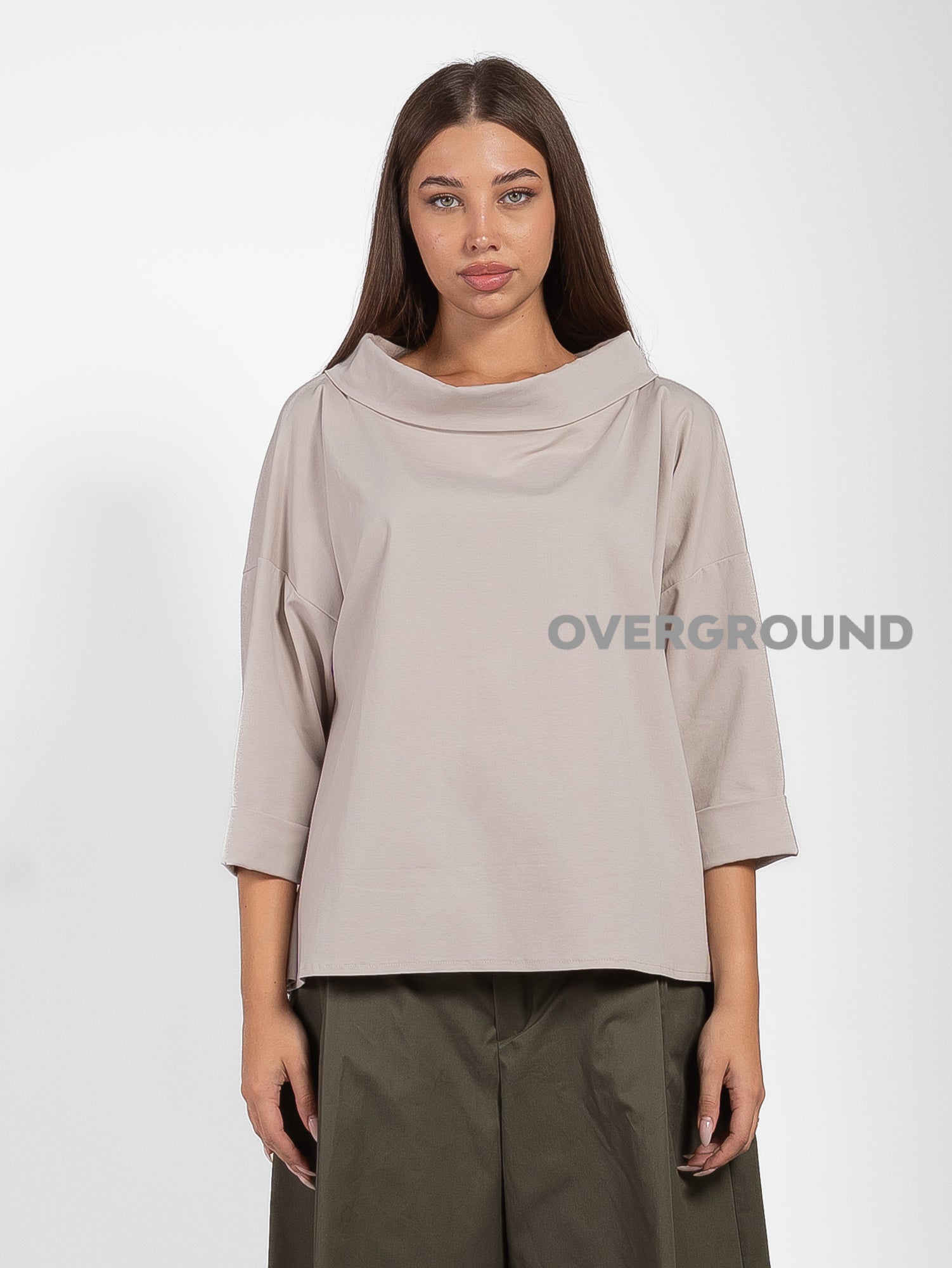 Aesthetic boat neck sweater