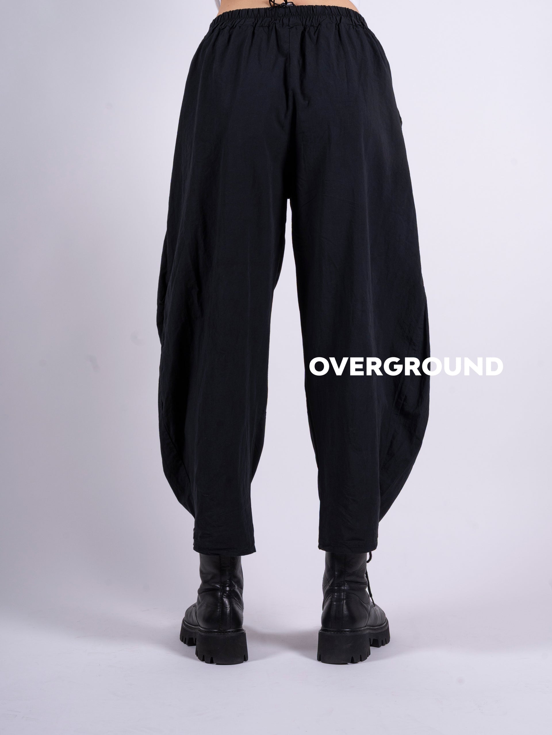 PANTALONE OVER CON RIPRESE IN FONDO