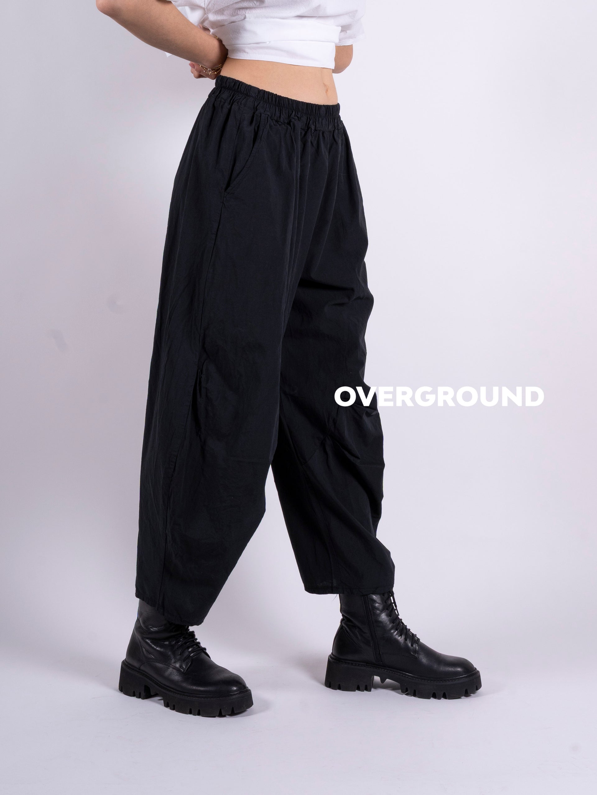 PANTALONE OVER CON RIPRESE IN FONDO