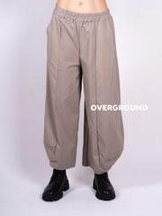 PANTALONE OVER CON RIPRESA IN FONDO