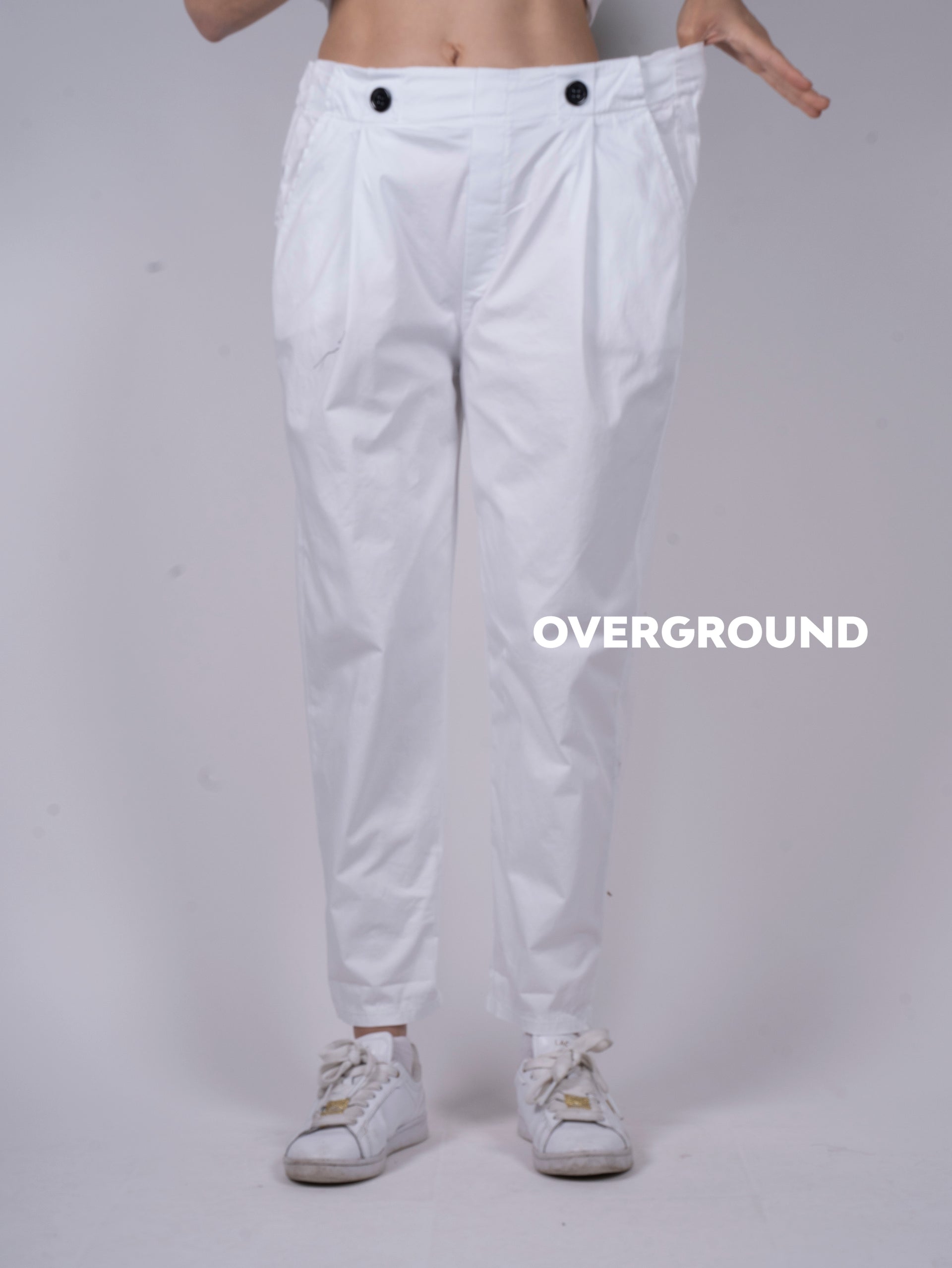 pantalone con gambule largo con bottone davanti