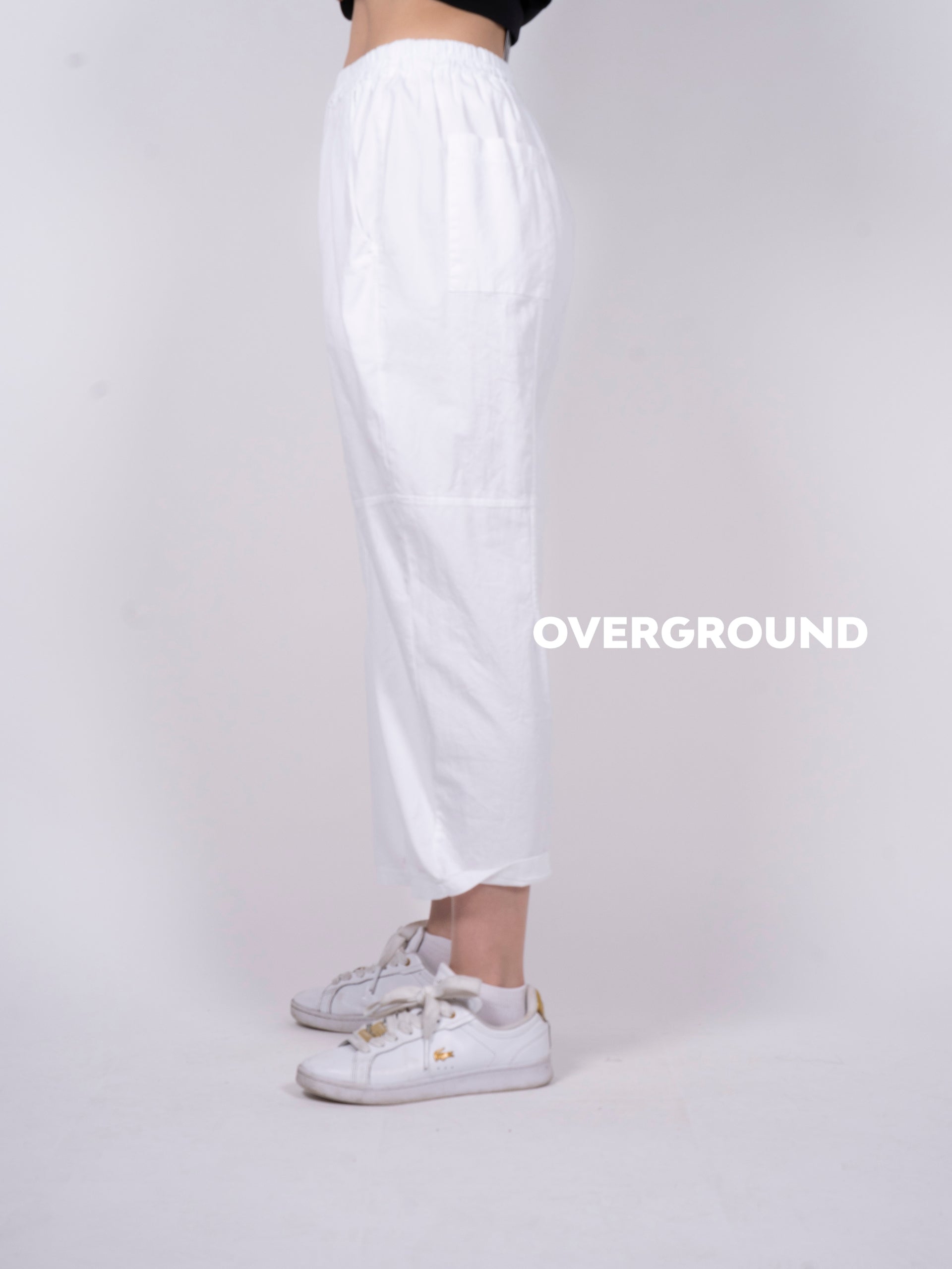 Pantalone over con cuciture sul gambule