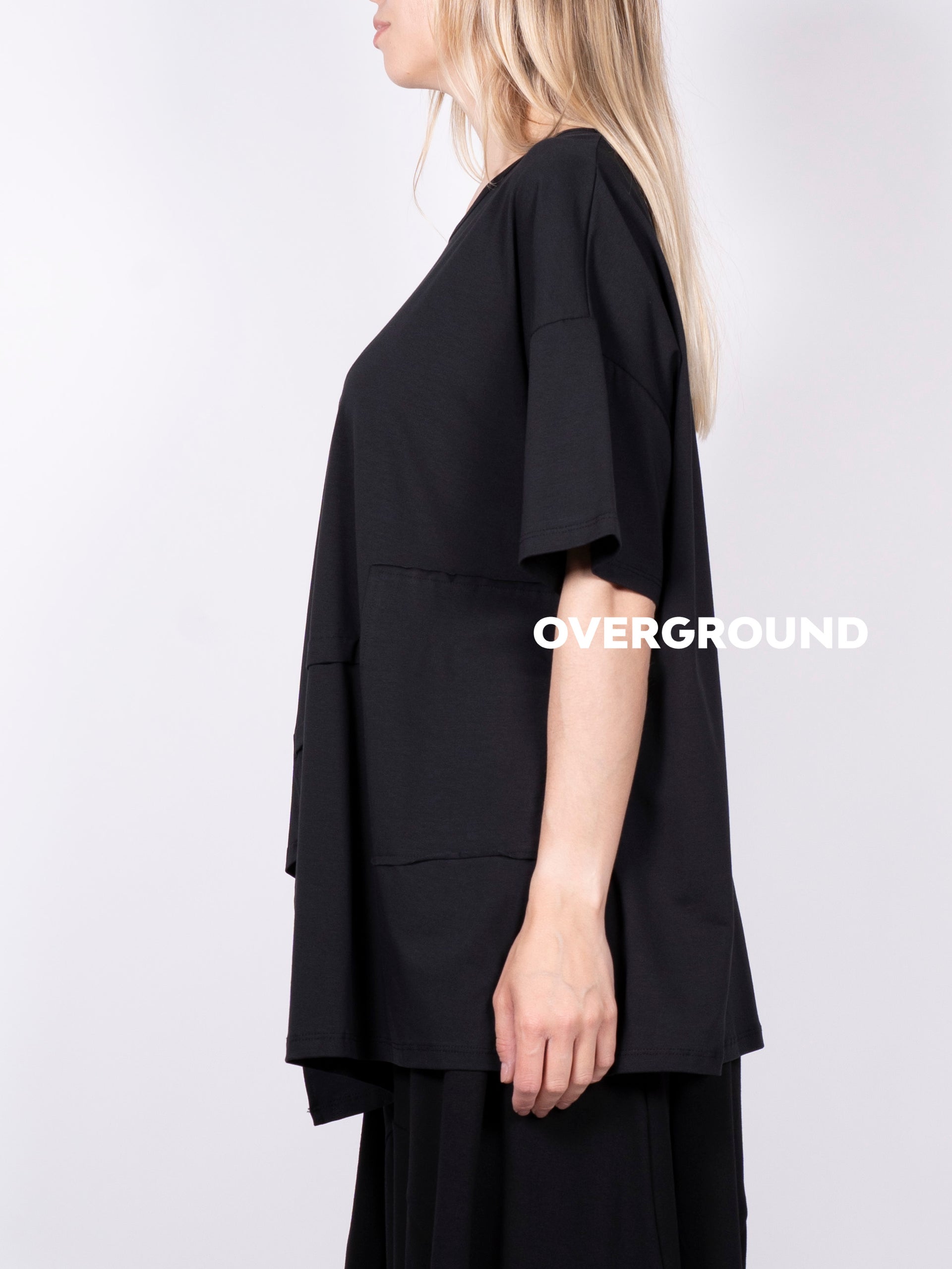 MAGLIA LUNGA ASIMMETRICA CON CUCITURA DAVANTI