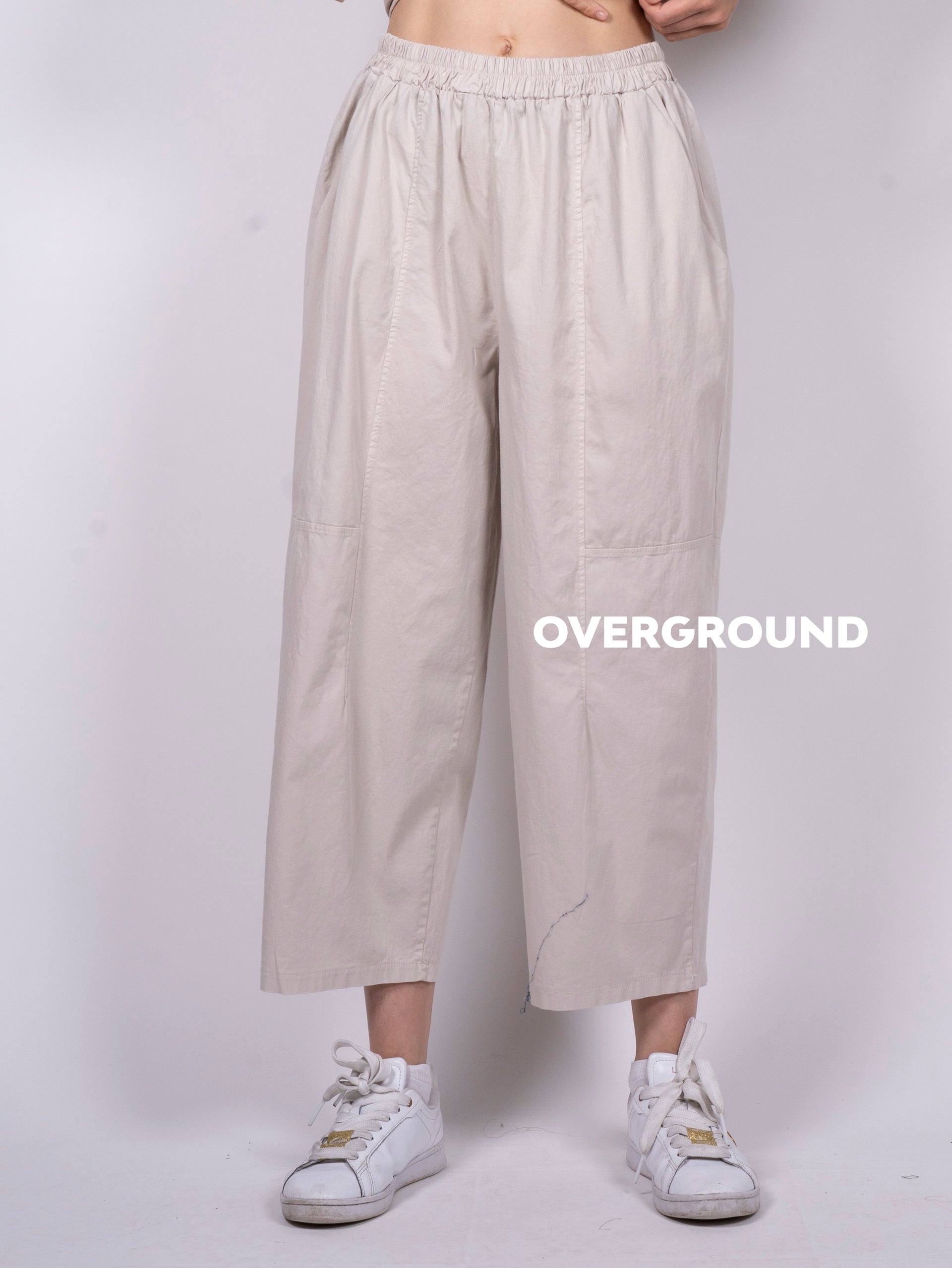 PANTALONE OVER CON TASCHE E CUCITURE SUL GAMBULE