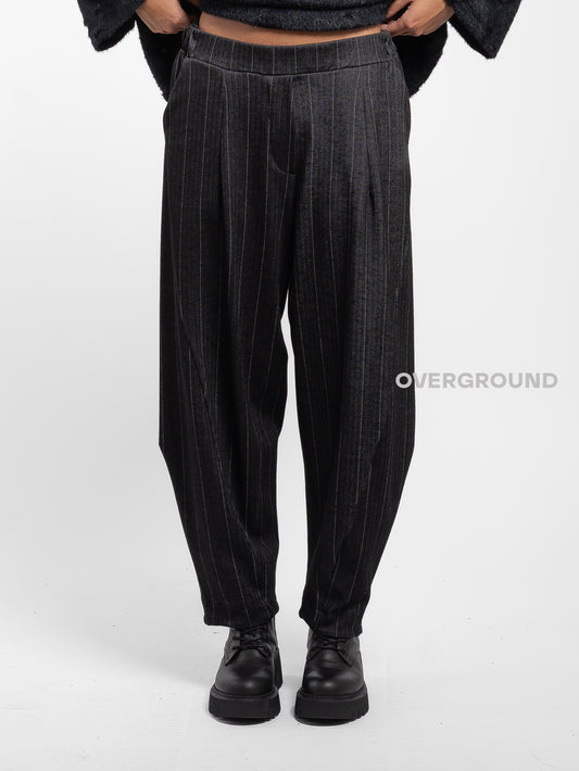 PANTALONE OVER RIGATO CON CUCITURE SUL GAMBULE