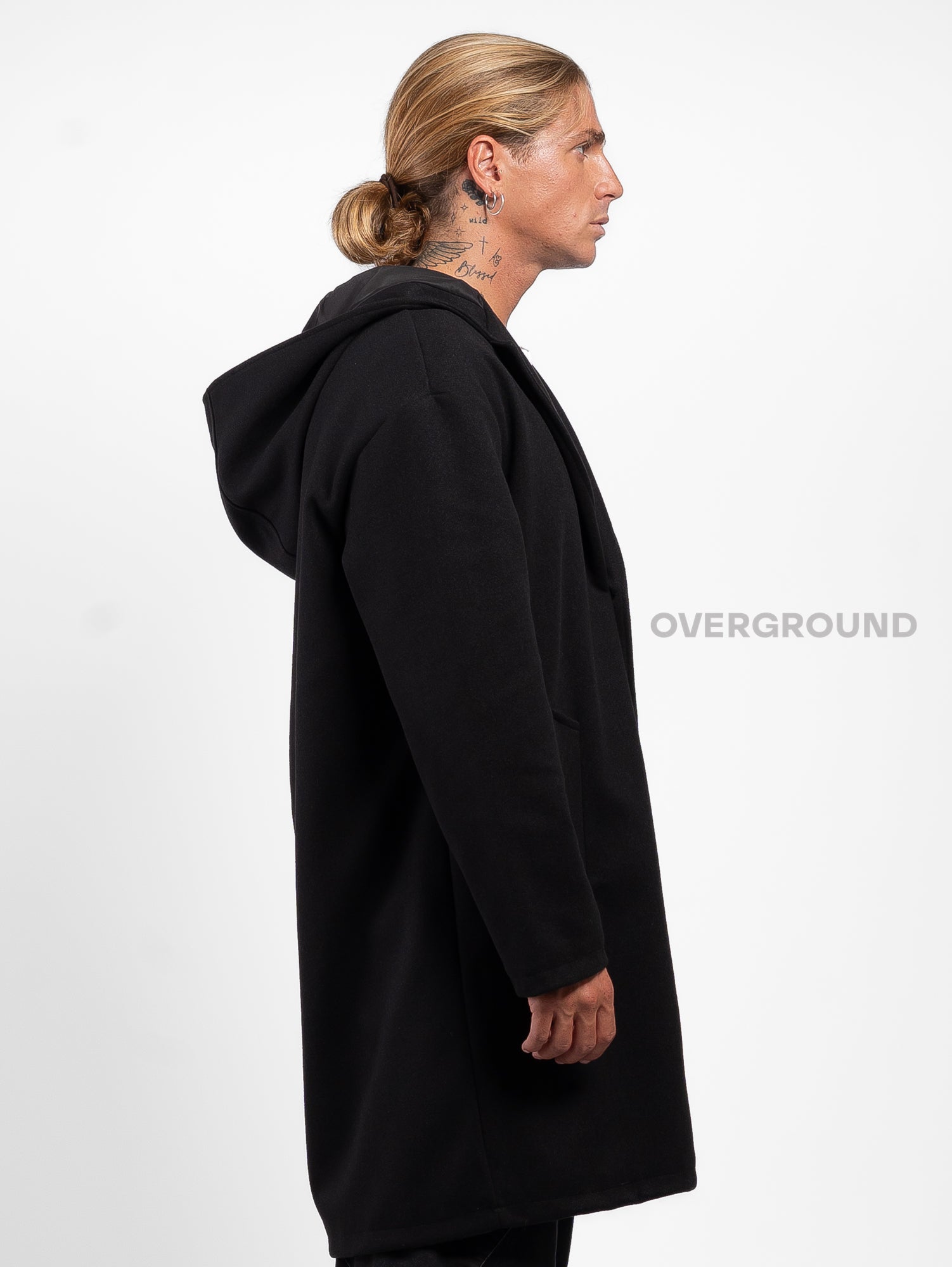 Cappotto over con cappuccio e chiusura due bottoni