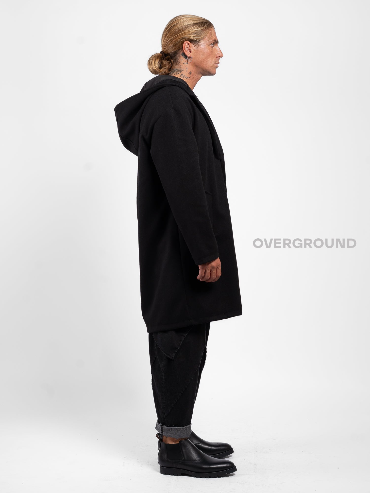 Cappotto over con cappuccio e chiusura due bottoni