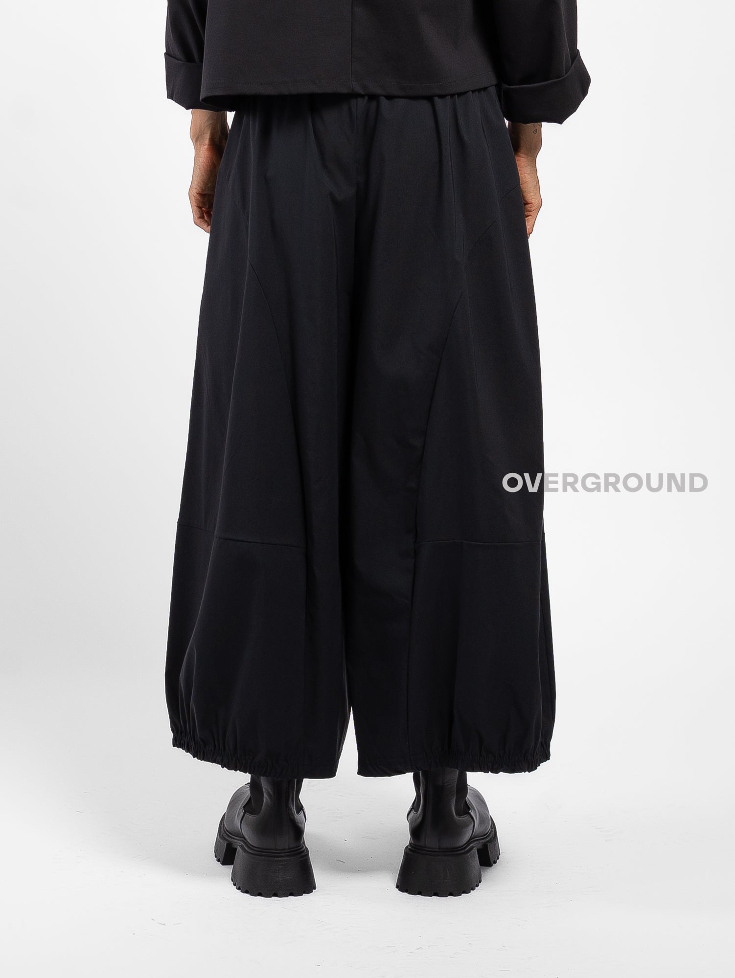 PANTALONE OVER GAMBULE LARGO CON CUCITURE