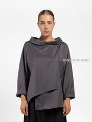 BLUSA OVER ASIMMETRICA CON COLLO A BARCA