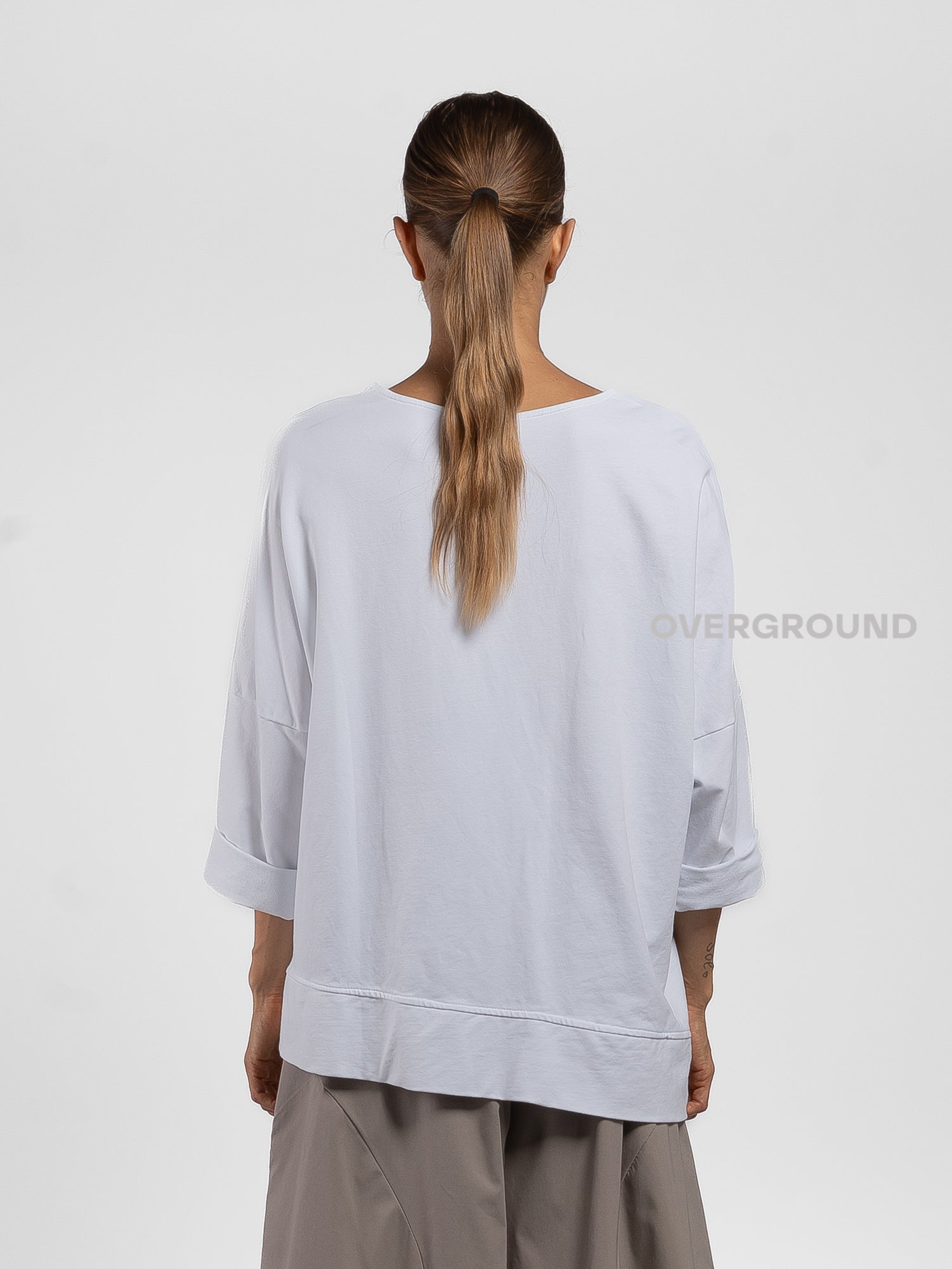MAGLIA LARGA ASIMMETRICA